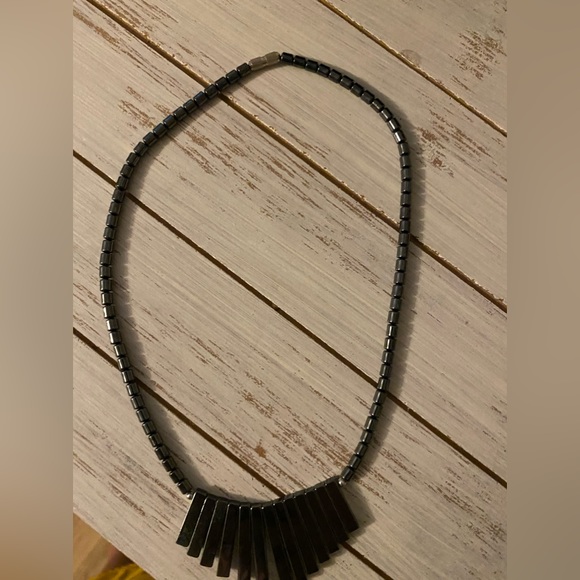 Black Hematite Beaded Necklace With Bars - Picture 5 of 8
